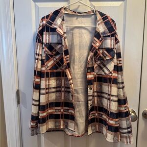 Women’s Plaid Flannel Button-Up Shirt: L